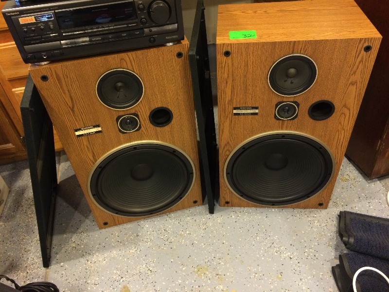 Stereo System - see all pictures for more details  - Very good condition, clean and works fine
