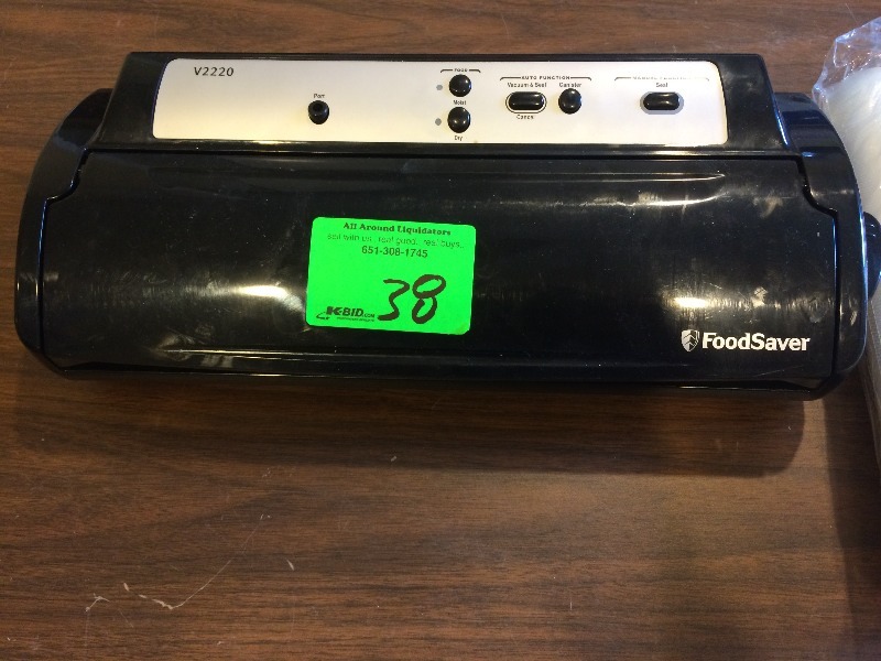 Food Saver Vaccuum Pack Processor  accessories  extra bags   works fine