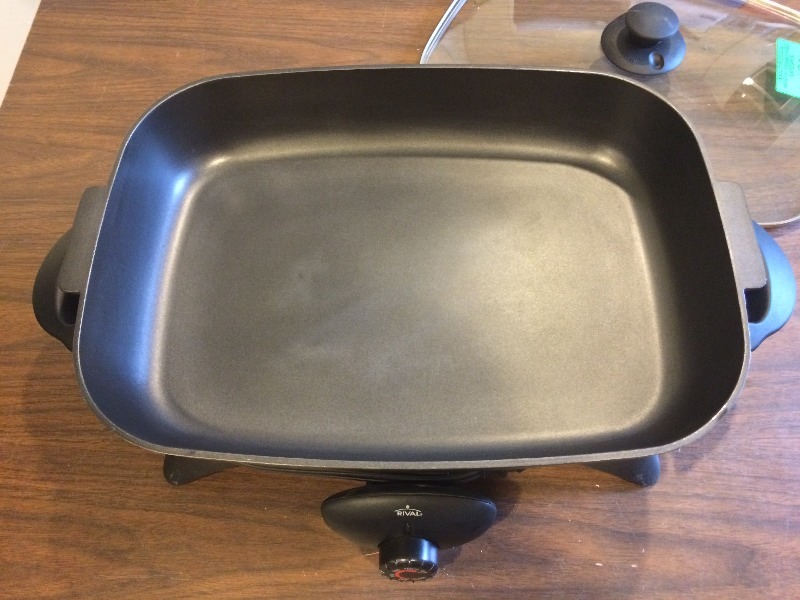 Rival Electric Frying Pan - Lightly Used   Excellent Condition   works...