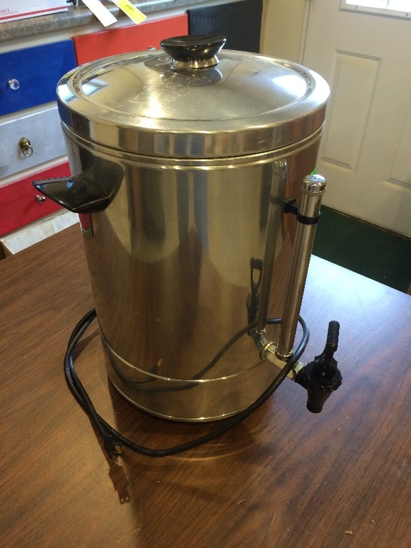 84 cup coffee pot - POLISHED - in very good condition   works fine