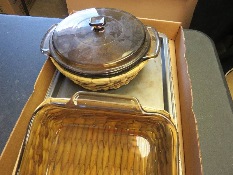 Bakeware with carry case