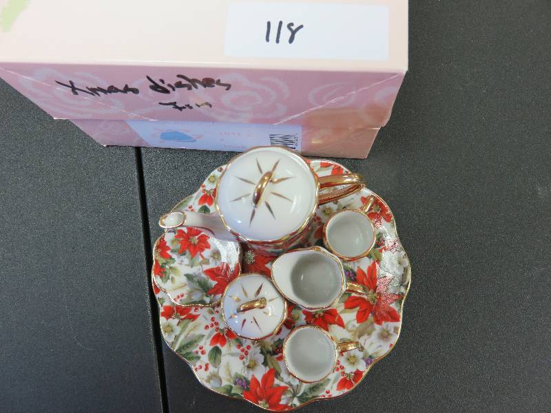 Vintage Mini Christmas Tea set