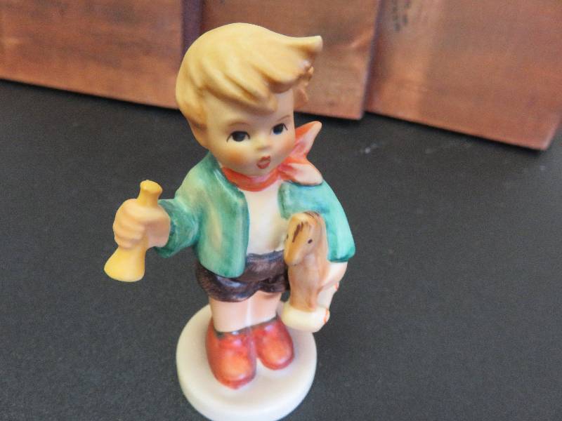 Bugle Boy 1967, Hummel figurine