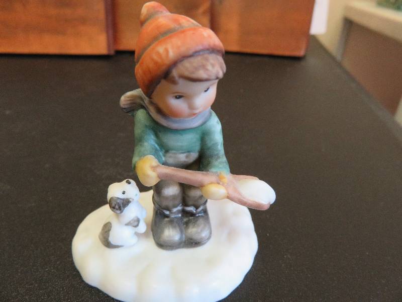 Hummel, 2003, Little Snow Shoveler