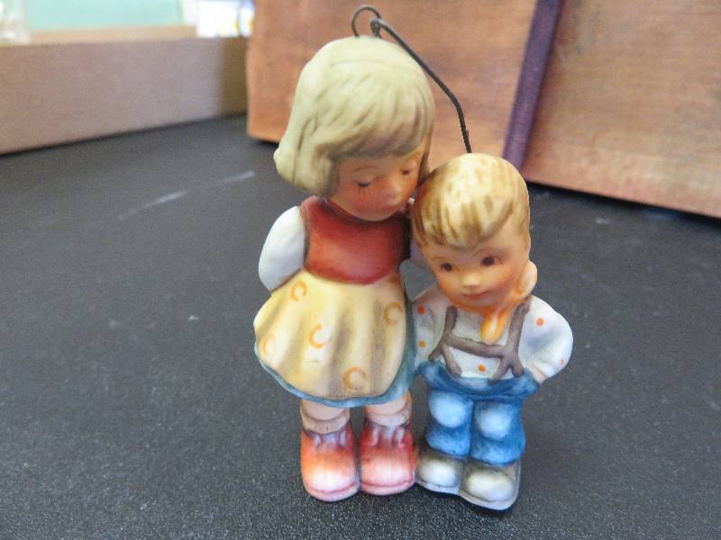 Hummel figurine, Boy and Girl