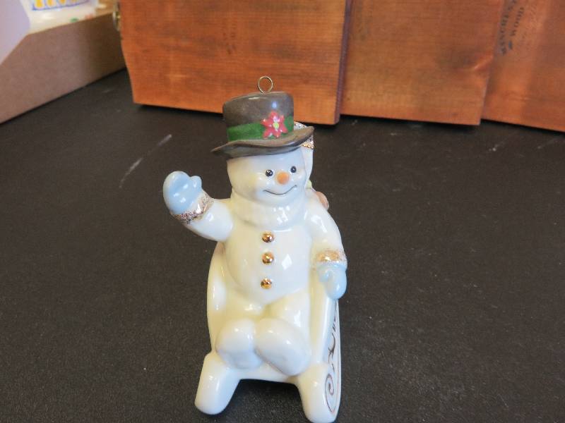 1999 Snowman, Lenox figurine