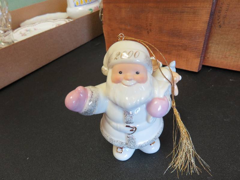 2000 Santa Clause, Lenox figurine