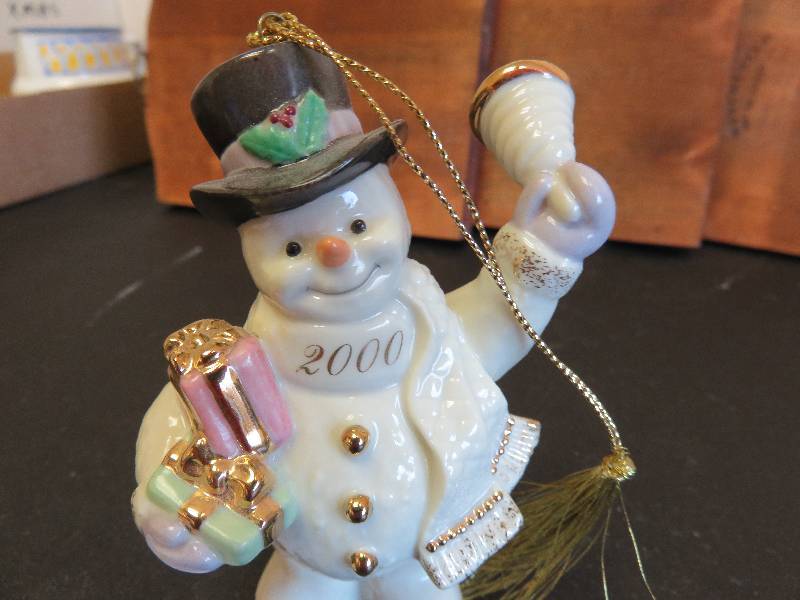 Snowman (2000) Lenox figurine