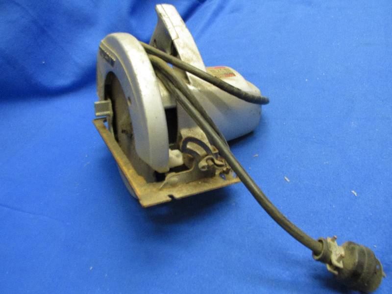 lot 5 image: 7 14  power skilsaw ...