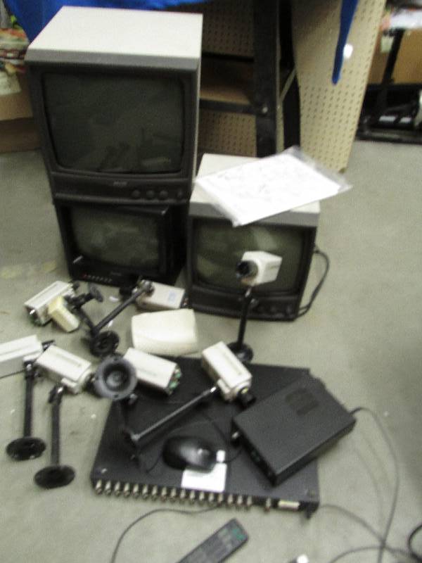 lot 31 image: lot of security camera system, cord...