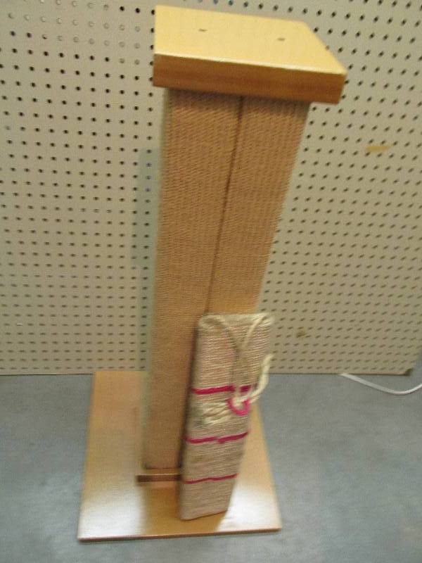 lot 54 image: wood base cat scratching post 35 ...