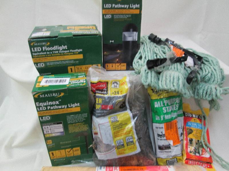 lot of Malibu LED yard lights, plus...