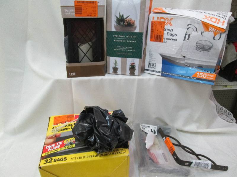 Lot of Outdoor and indoor trashbags...