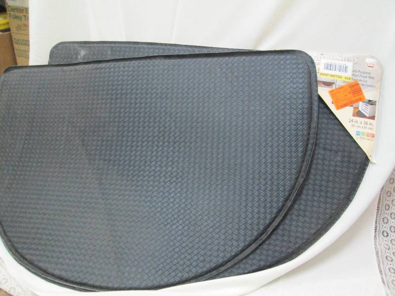 Lot of 2 black anti-fatigue mats 24...