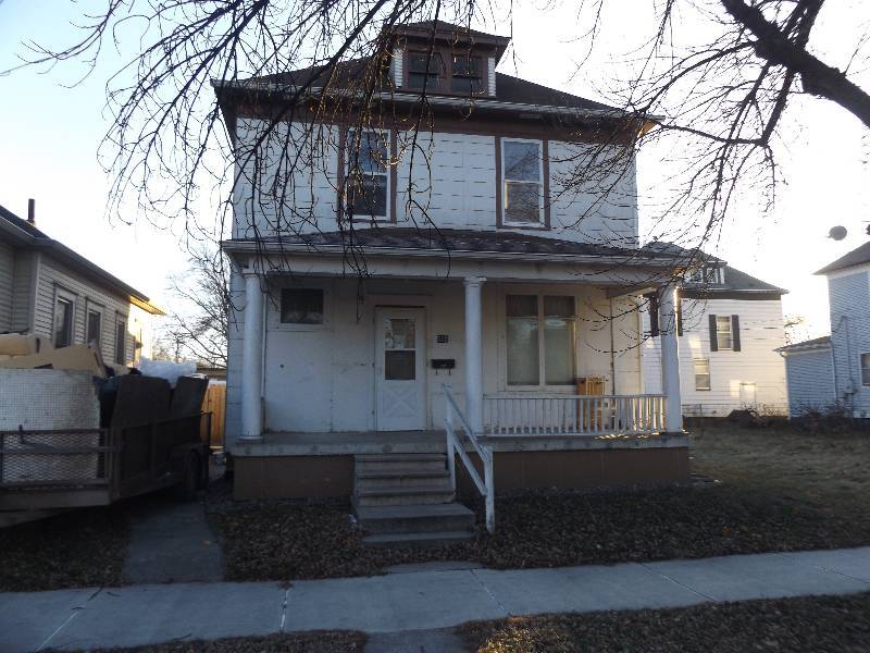 DO NOT BID    Additional Photos of Basement, Attic, and Appliances
