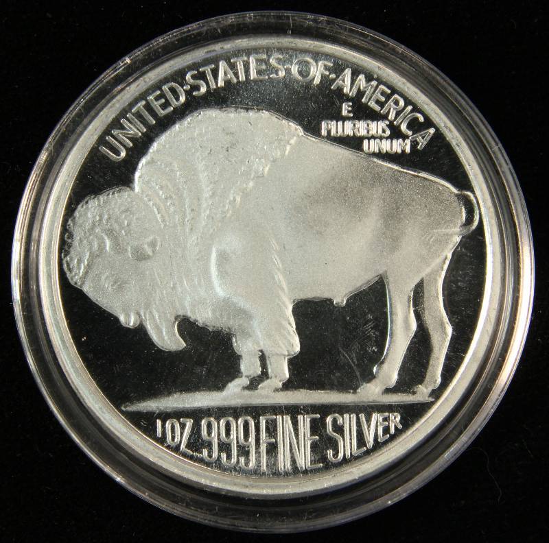 1 TROY Oz. .999 FINE SILVER INDIAN BUFFALO ROUND IN AIRTITE HOLDER