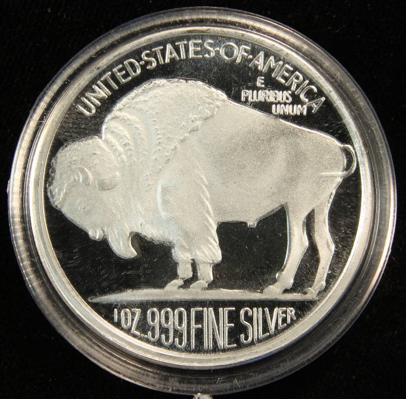 1 TROY Oz. .999 FINE SILVER INDIAN BUFFALO ROUND IN AIRTITE HOLDER