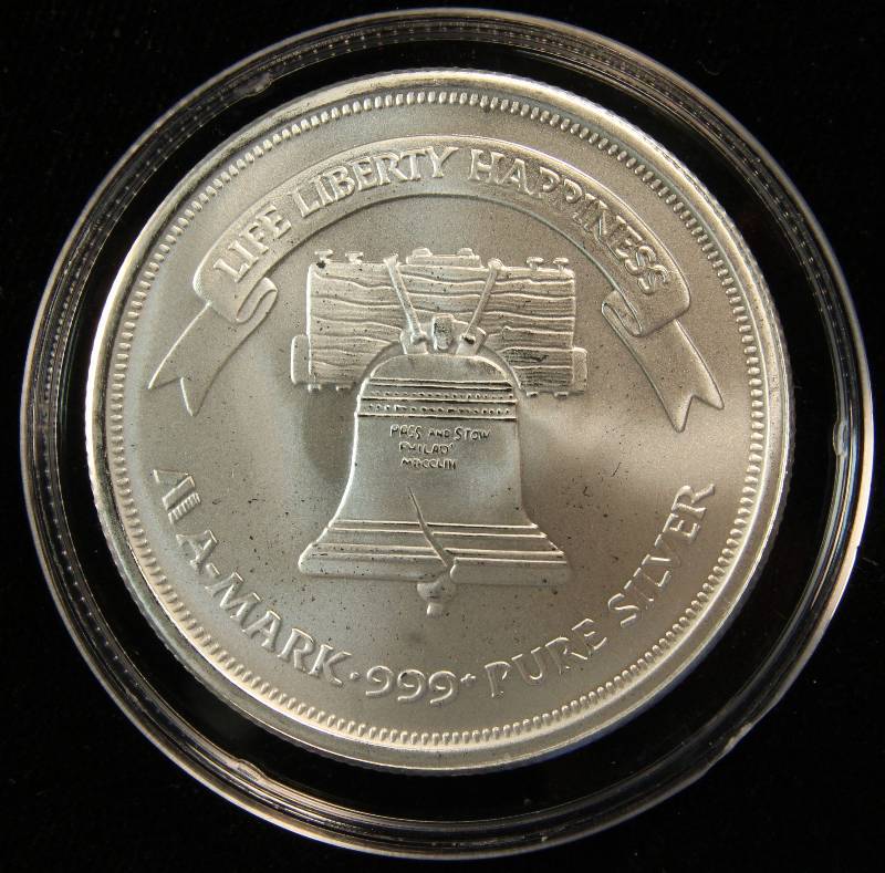 1 TROY Oz. .999 FINE SILVER LIBERTY ROUND IN AIRTITE CASE