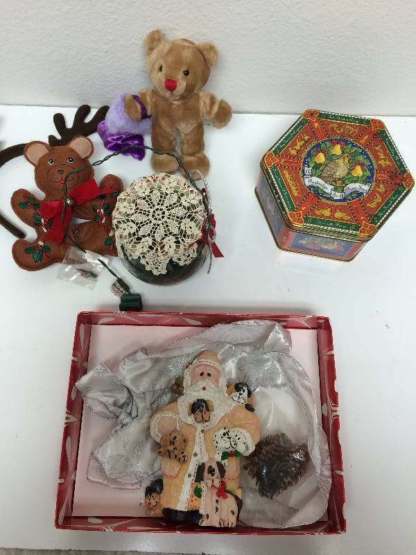 Vintage Christmas Ornaments and Decorations