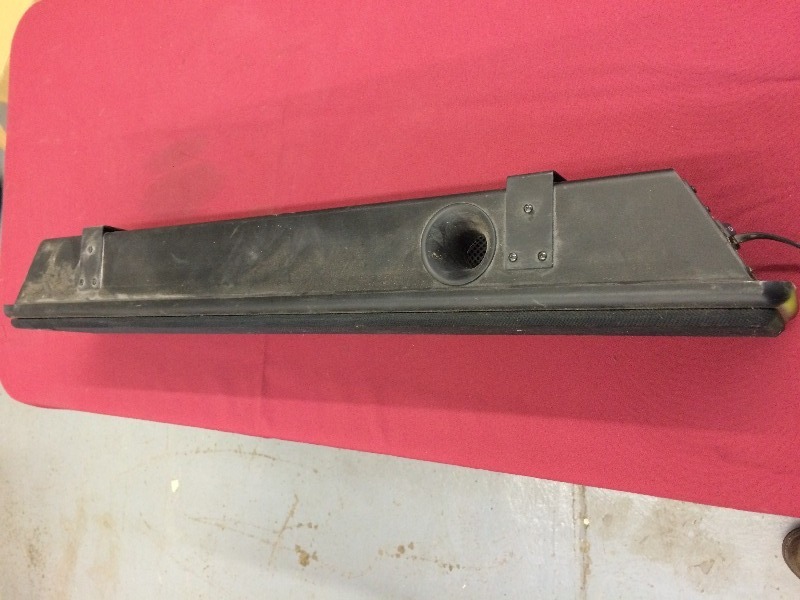 AUGEN Speaker  33 long x 6 wide