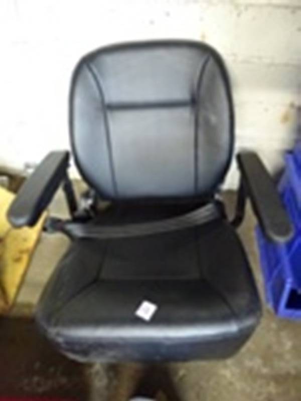 New Pedestal Seat with Seat Belt