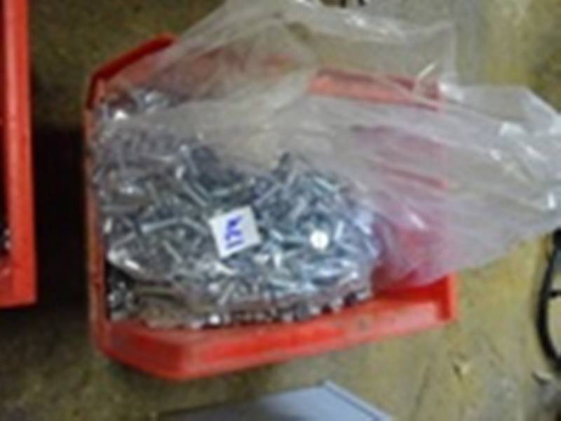 Flat Head Machine Bolts