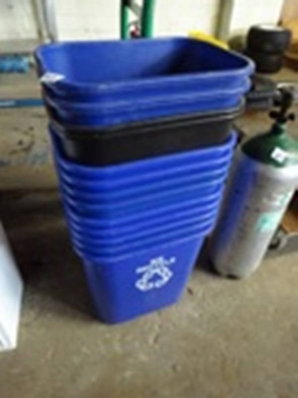 13 Plastic Office Recycling Cans