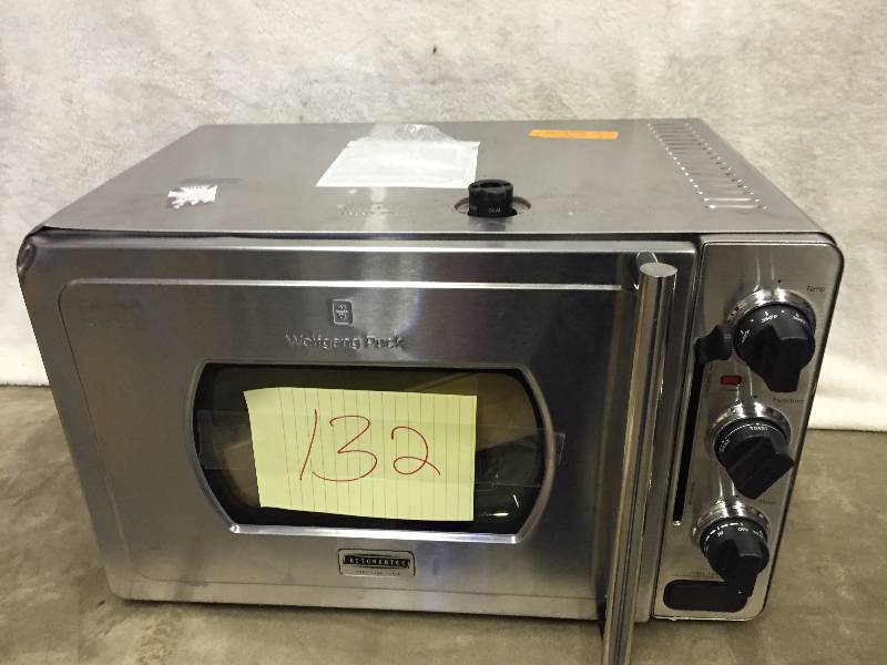 Wolfgang Puck Preassure oven - new small dent