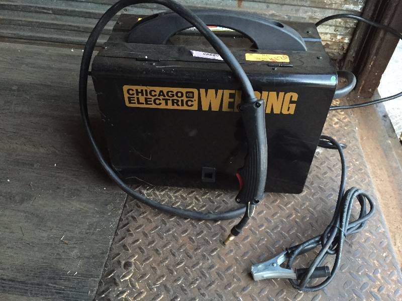 Chicago Electric Mig Welder Poers on no further testing done