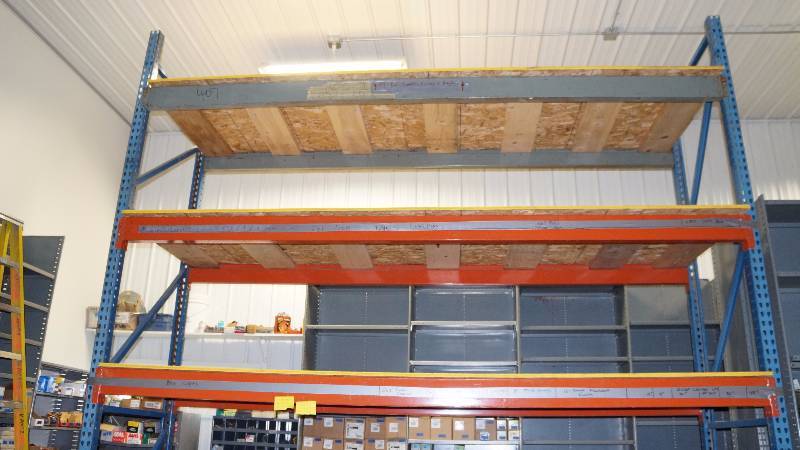 Pallet Racking with Shelves