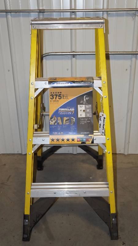 NEW with Tags Werner 375 lbs. Combined 4 Fiberglass Ladder