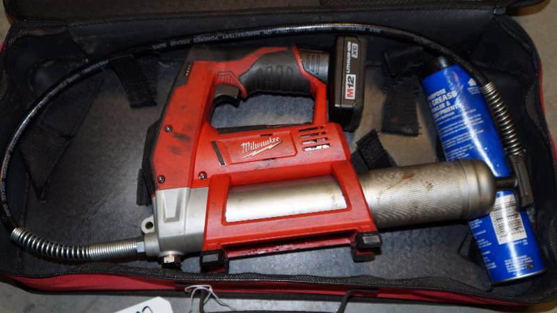 Milwaukee Grease Gun In Case w Tube of Grease & Battery