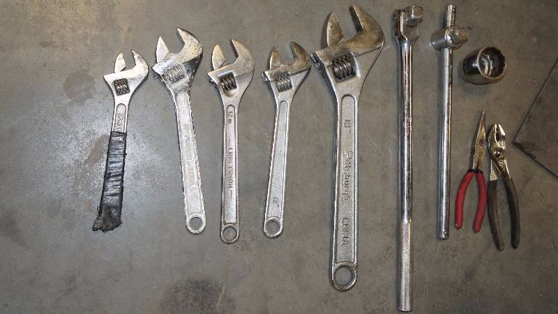 Mixed Lot of Wrenches & Pliers