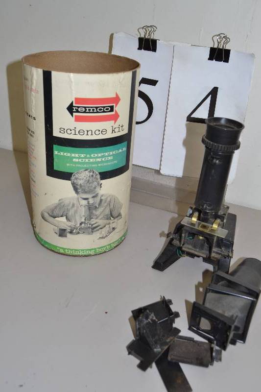lot 54 image: vintage Science kit
