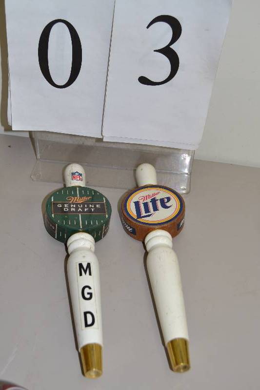 lot 3 image: Beer Tapper handle