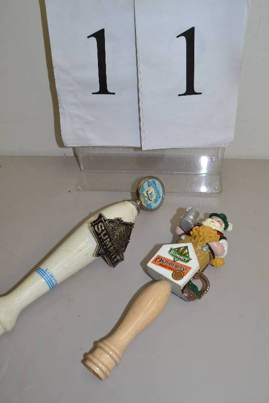 lot 11 image: Beer Tapper handle