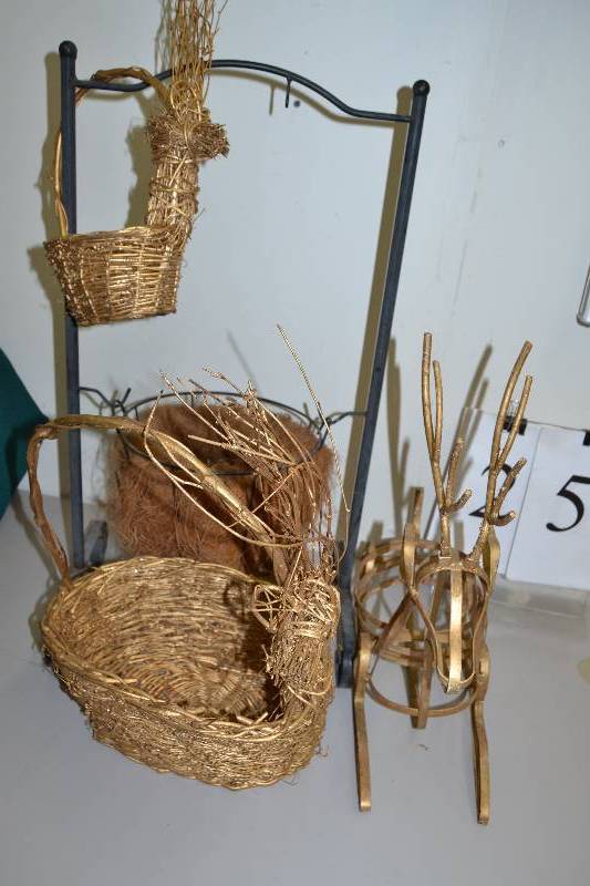 lot 25 image: Misc Planters