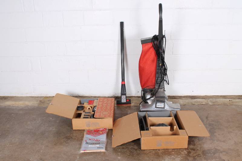 Kirby Vacuum. 1982 Heritage Model w...
