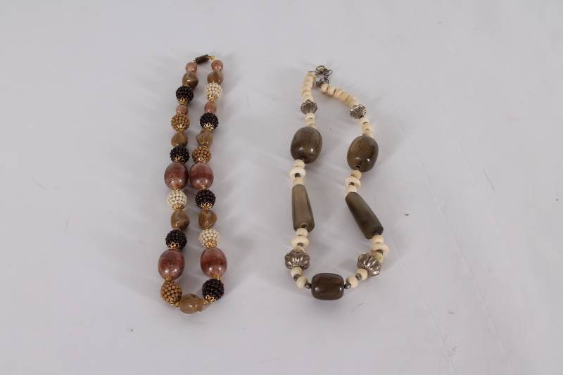 Vintage Mid Century Beaded Necklace...