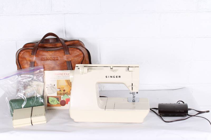 Singer Creative Touch Sewing Machin...
