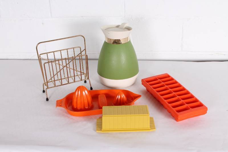 Lot of Vintage Mid Century Kitchen ...