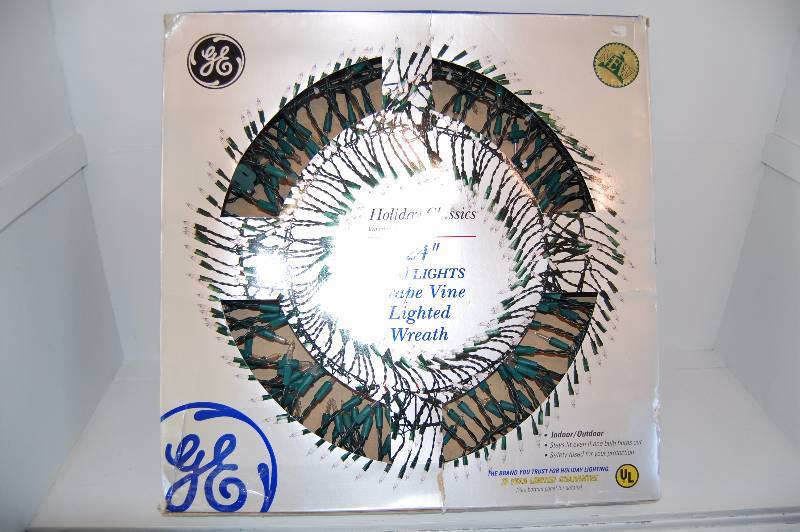 Lighted Christmas Wreath