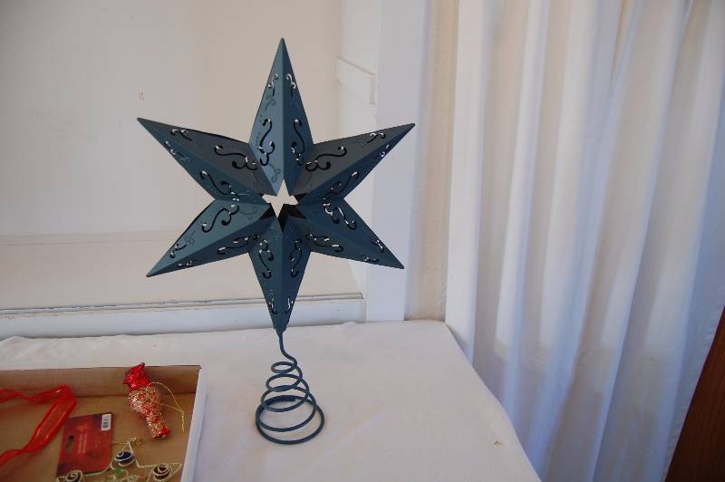 Tree topper and ornaments