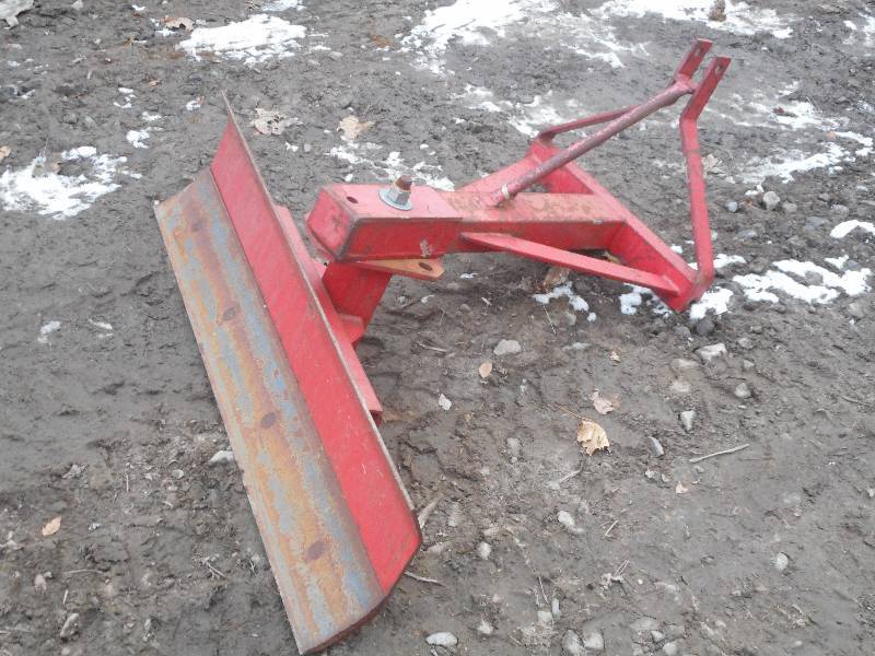 lot 4 image: 48 Three-Point Blade, Adjustable P...