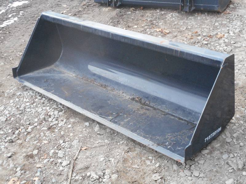 lot 10 image: Unused 72 Tractor Loader Bucket, W...