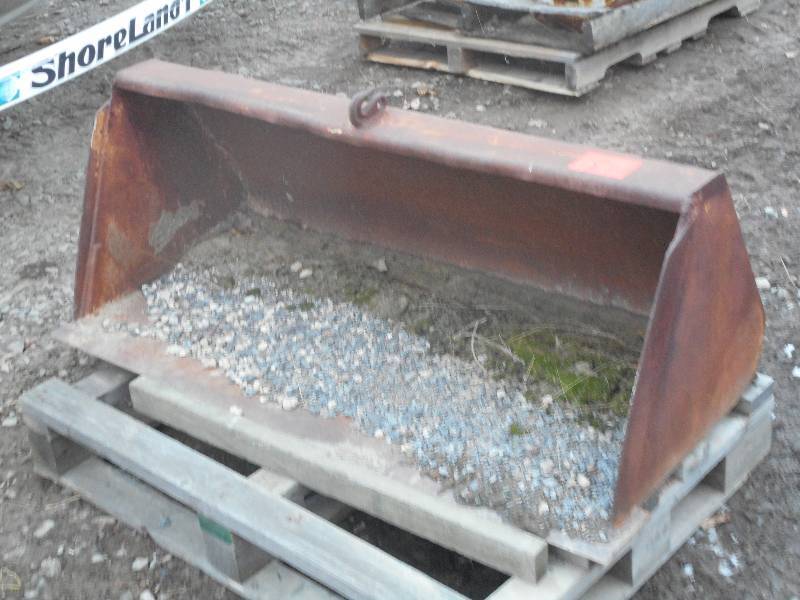 lot 13 image: Used 53 Tractor Loader Bucket, Wel...