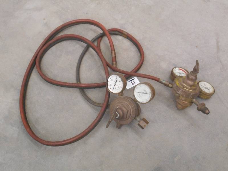 lot 19 image: Victor Oxi-Acetylene Regualtor & Ho...