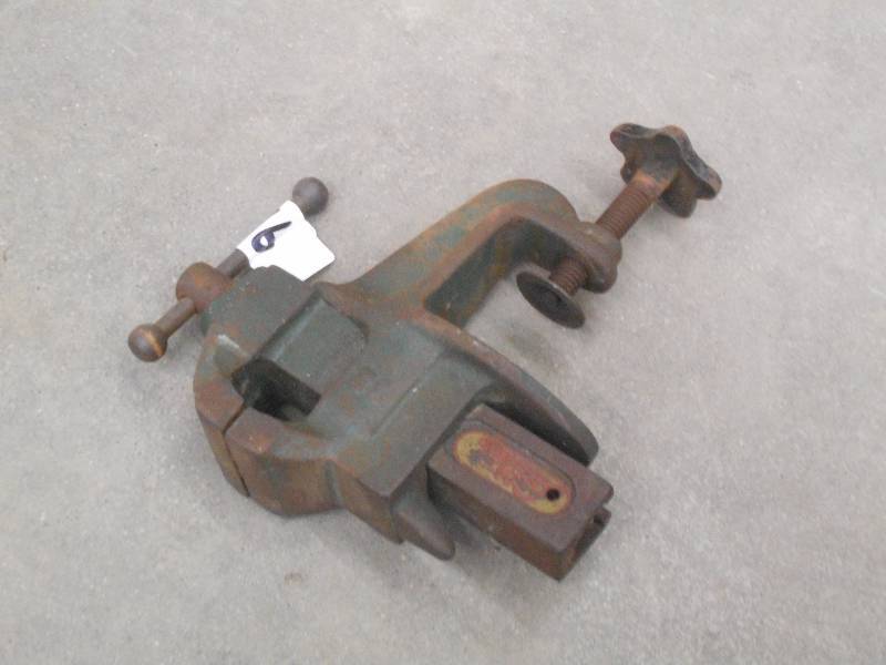 lot 46 image: Clamp-On Vise With 2.5-Jaw ...