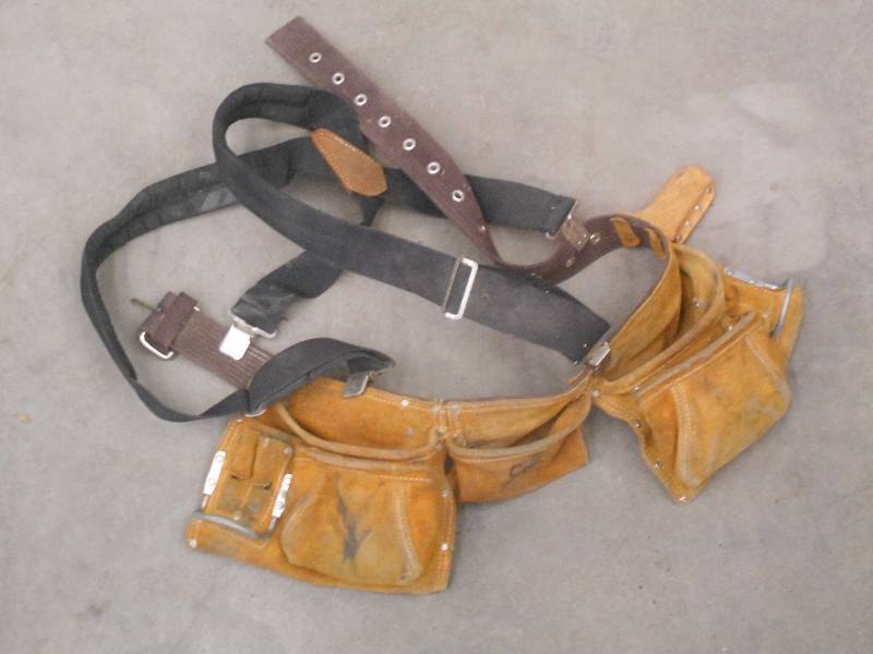 lot 48 image: Leather Tool Belt With Shoulder Str...