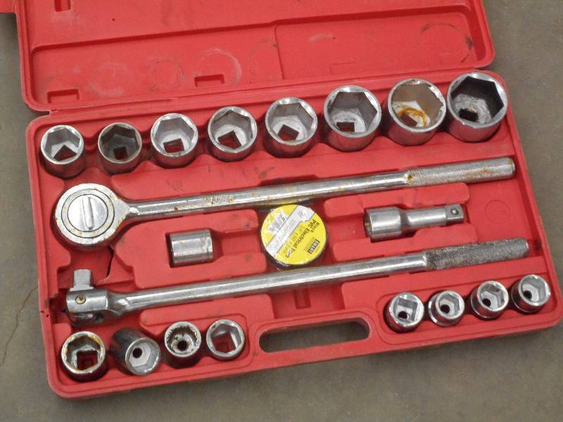 lot 56 image: Grip Heavy Duty 34-Drive Socket W...